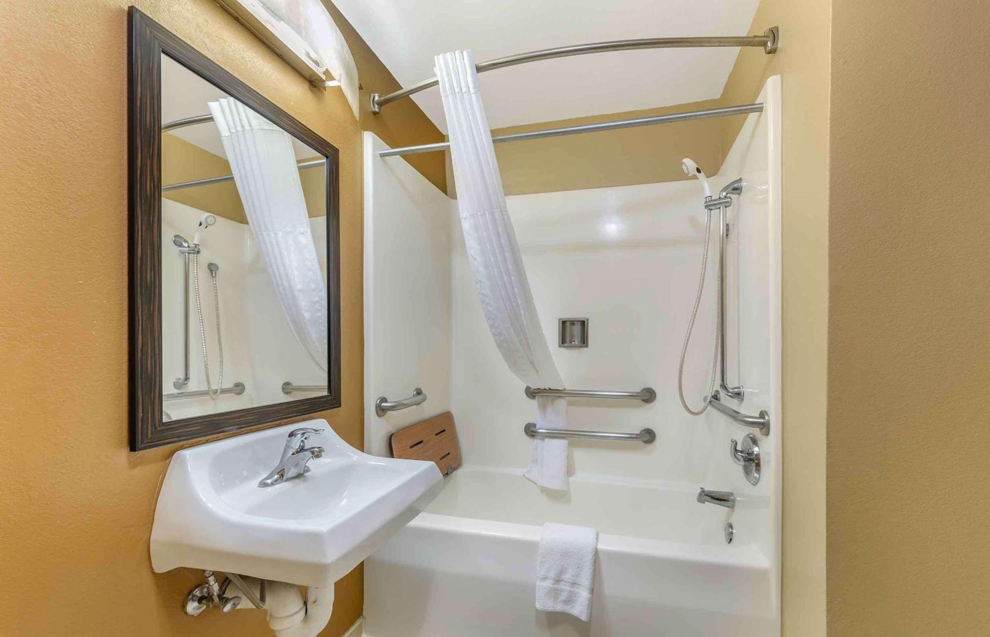 Extended Stay America Suites - Bakersfield - Chester Lane Экстерьер фото